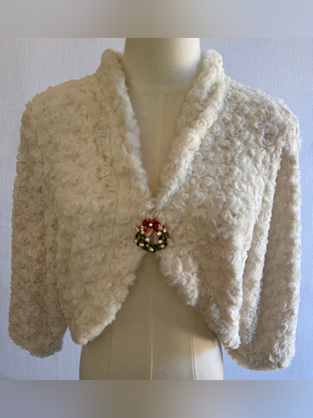 Signature by Robbie Bee Cream Rose Faux Fur Cropped Bolero Jacket XL
